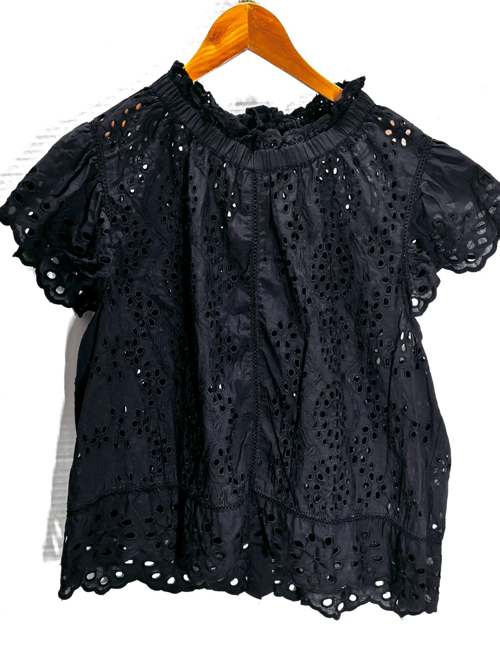 Jennifer & Grace Black Eyelet Top Ruffle Flutter Sleeve Blouse Large
